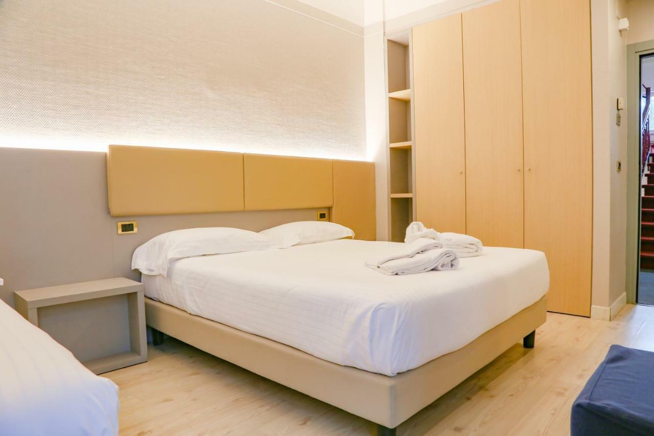 Hotel Augustus Фано Екстериор снимка